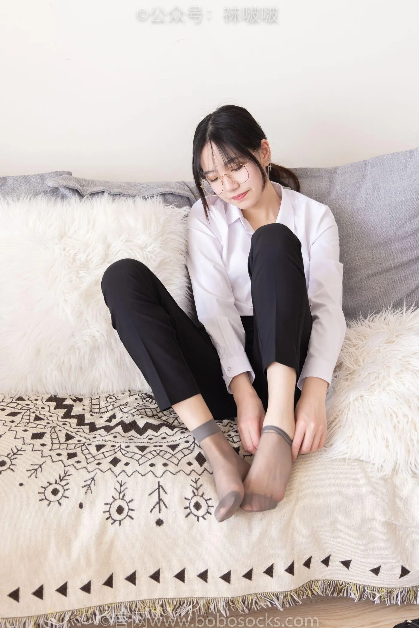 [BoBoSocks袜啵啵]NO.085 小甜豆-平底鞋、短灰丝、短肉丝 [140P]插图2